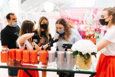 В ЦУМе открылся корнер LOVE tea art — бренда ароматов для дома и ухода за кожей | Журнал Esquire