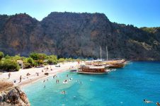 Итоги лета: российским курортам не удалось обойти Турцию, несмотря на месяц форы