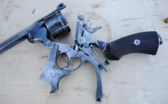 Револьверы с двумя спусковыми крючками и револьверы «раскладушки»
